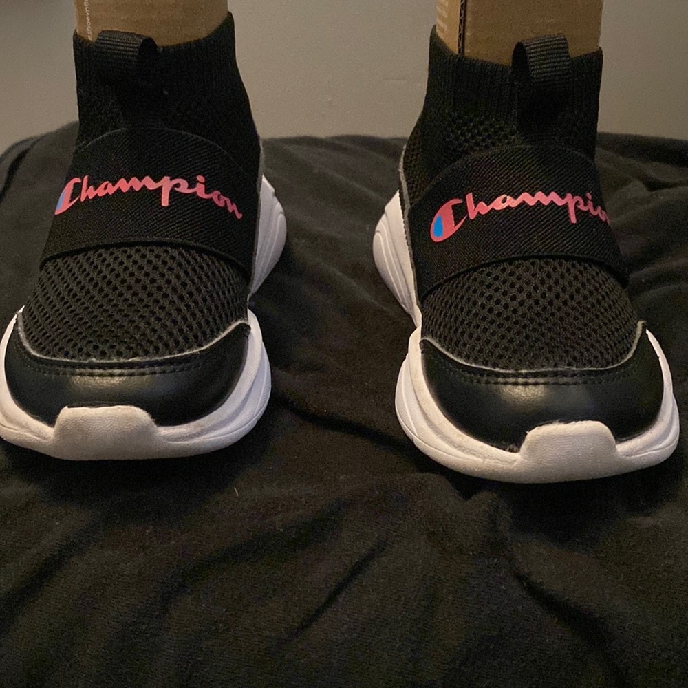 Champion shoes size 8 Toddler